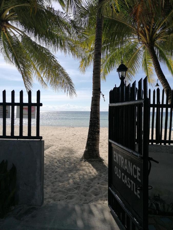 Old Castle Hotel Anda  Bagian luar foto